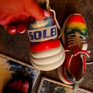 Size 7 sketches solo